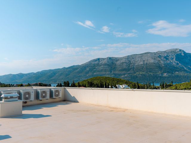 Prodaja stana u novogradnji u blizini centra grada Korčule