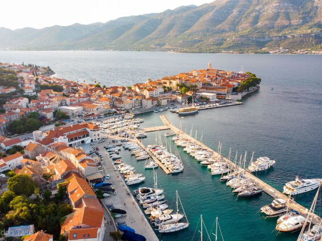 Prodaja stana u novogradnji u blizini centra grada Korčule