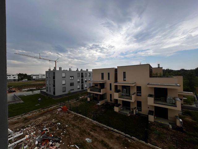 Flat Orešje, Sveta Nedelja, 100m2