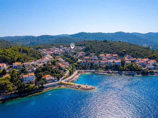 Prodaje se stan u Korčuli s pogledom na more