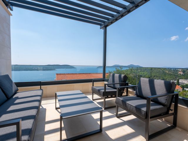 Newly built flats with pool and great view in vinicity of Dubrovnik on sale