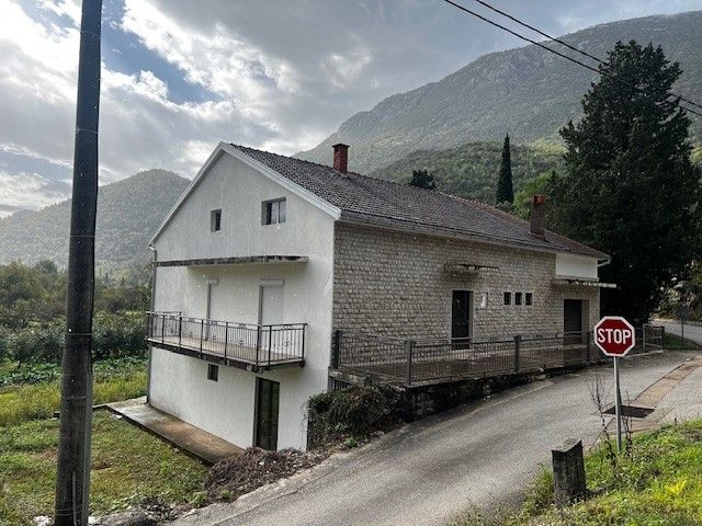 House Umčani, Vrgorac, Umčane, 450m2