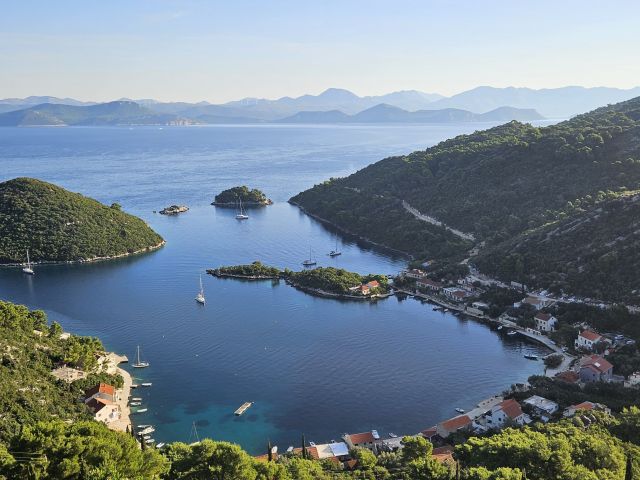 Sale of land with a building permit for the construction of a luxurious villa on the island of Mljet