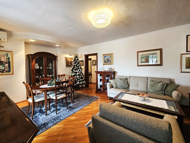 A spacious apartment for sale in an attractive location in the center of Dubrovnik