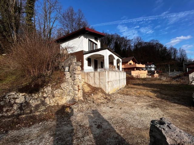 Prodaje se kuća za rekonstrukciju u Dubravi Samoborskoj