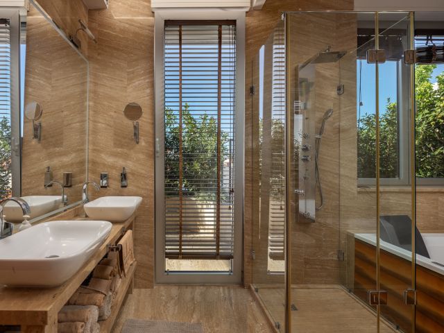 Exclusive apartment with a private pool in a prestigious location in Dubrovnik