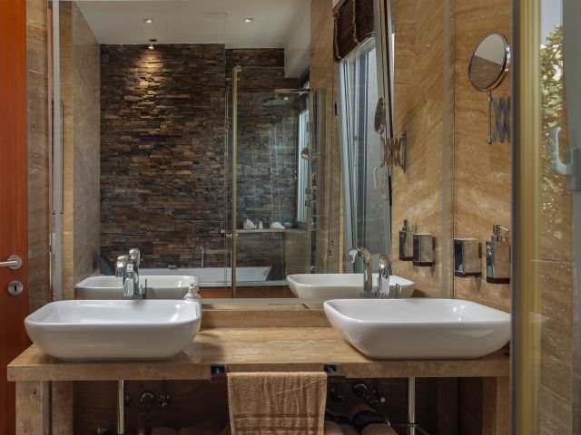 Exclusive apartment with a private pool in a prestigious location in Dubrovnik