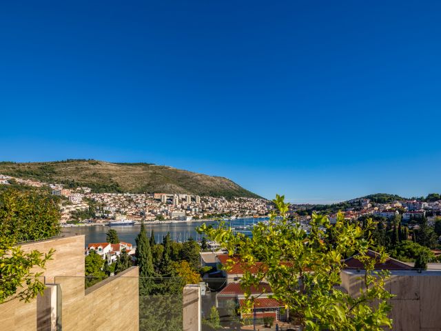 Exclusive apartment with a private pool in a prestigious location in Dubrovnik