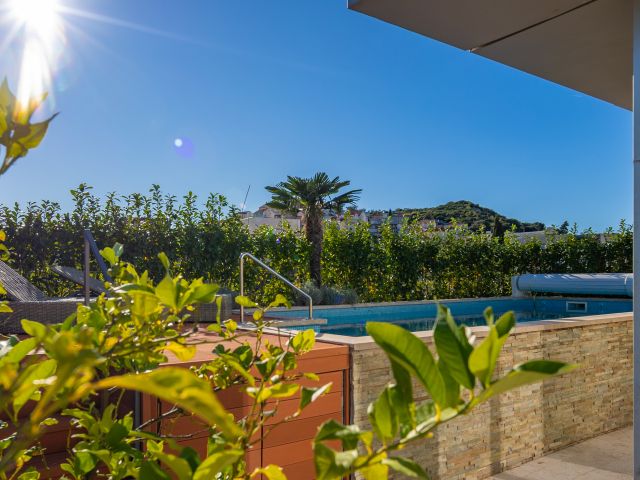 Exclusive apartment with a private pool in a prestigious location in Dubrovnik
