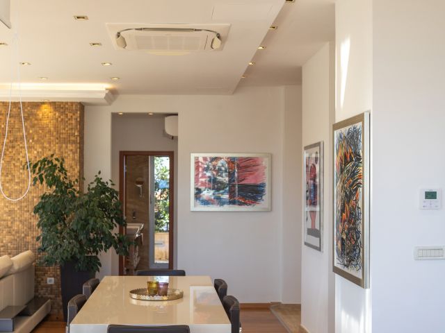 Exclusive apartment with a private pool in a prestigious location in Dubrovnik