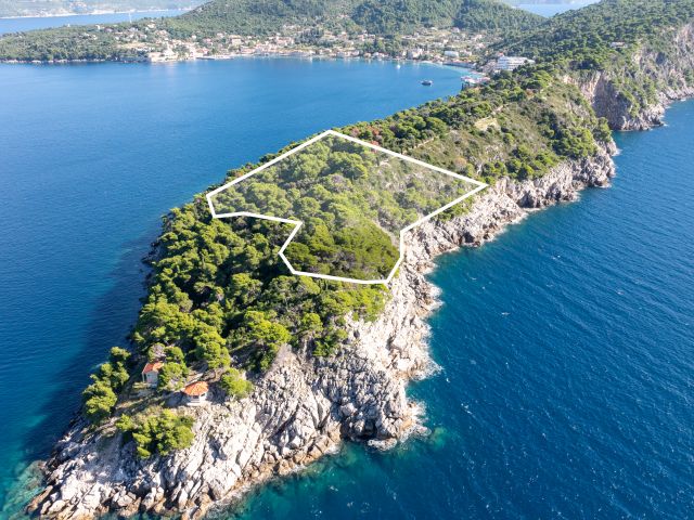 Sale of a very attractive land plot on Lopud near Dubrovnik