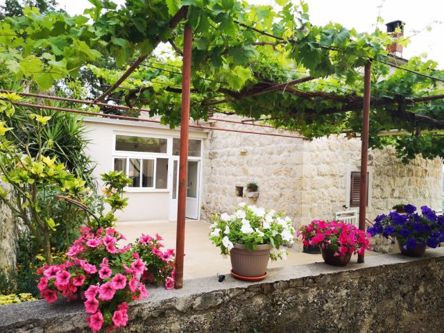 Prodaja kamene kuće u okolici Dubrovnika, Konavle