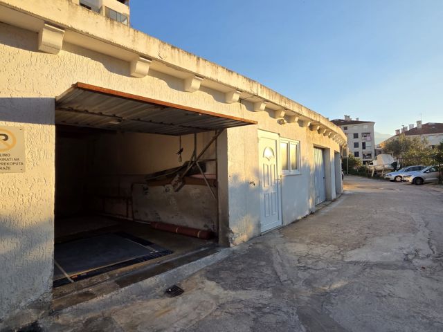 Sale of a Garage in Mokošica, Dubrovnik Area
