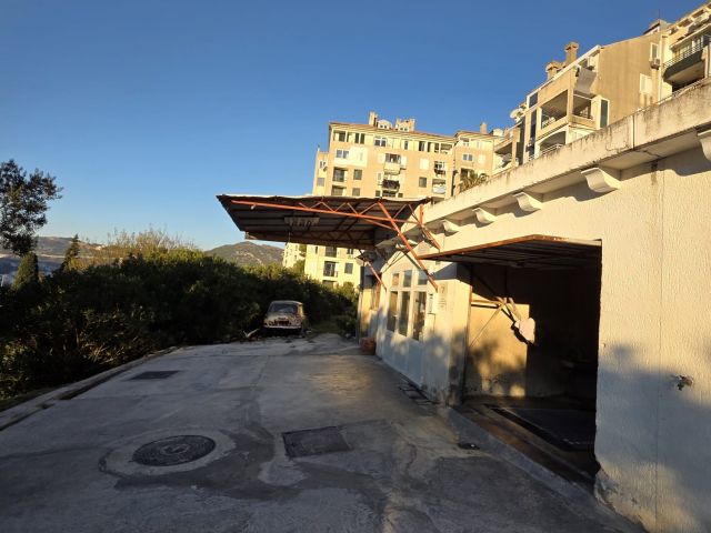 Sale of a Garage in Mokošica, Dubrovnik Area