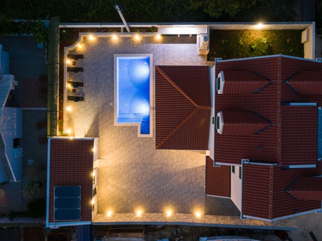 Prodaja luksuzna vila s bazenom u okolici Dubrovnika