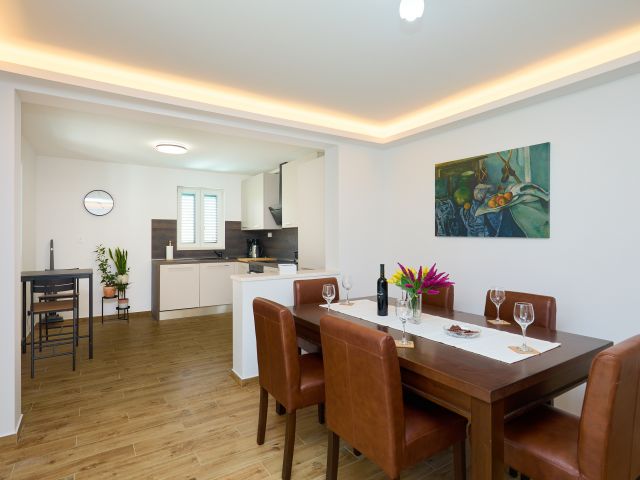 Prodaja luksuzna vila s bazenom u okolici Dubrovnika