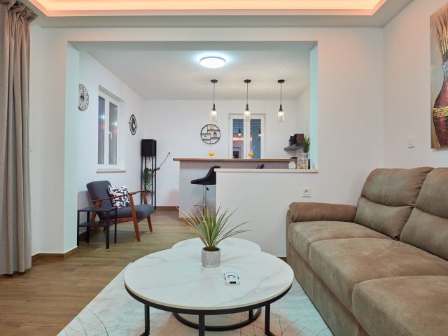 Prodaja luksuzna vila s bazenom u okolici Dubrovnika