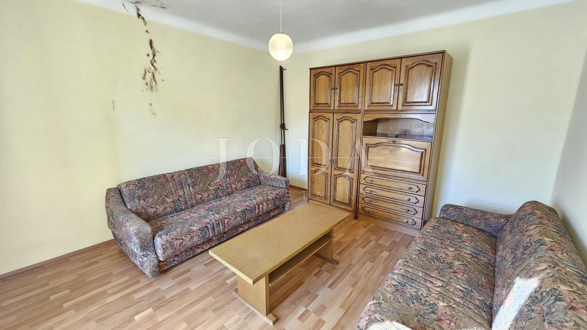 Križišće primorska kuća sa velikom okućnicom