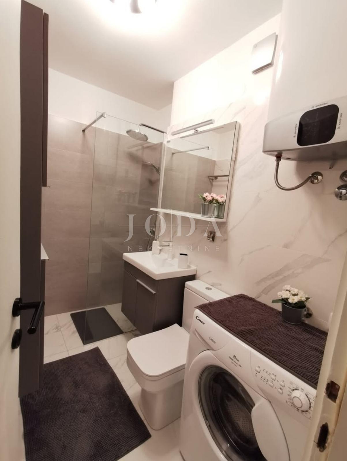 Srdoči potpuno namješten i renoviran stan