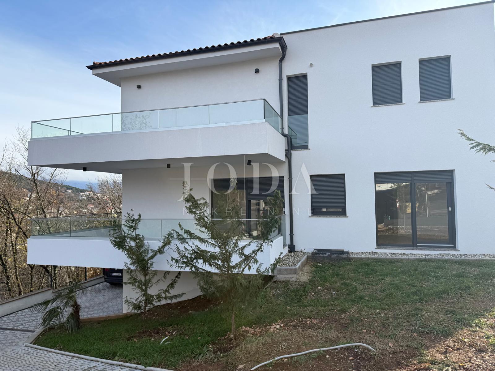 Čavle - Prostrani penthouse u novogradnji