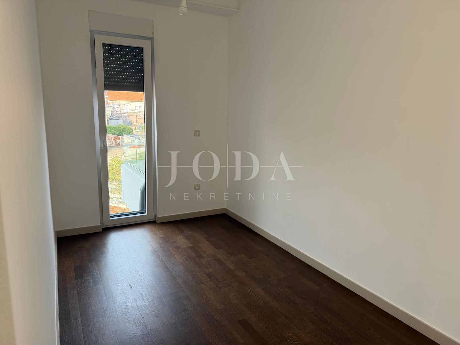 Čavle - Prostrani penthouse u novogradnji