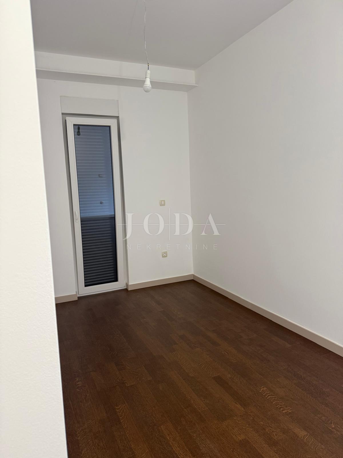 Čavle - Prostrani penthouse u novogradnji