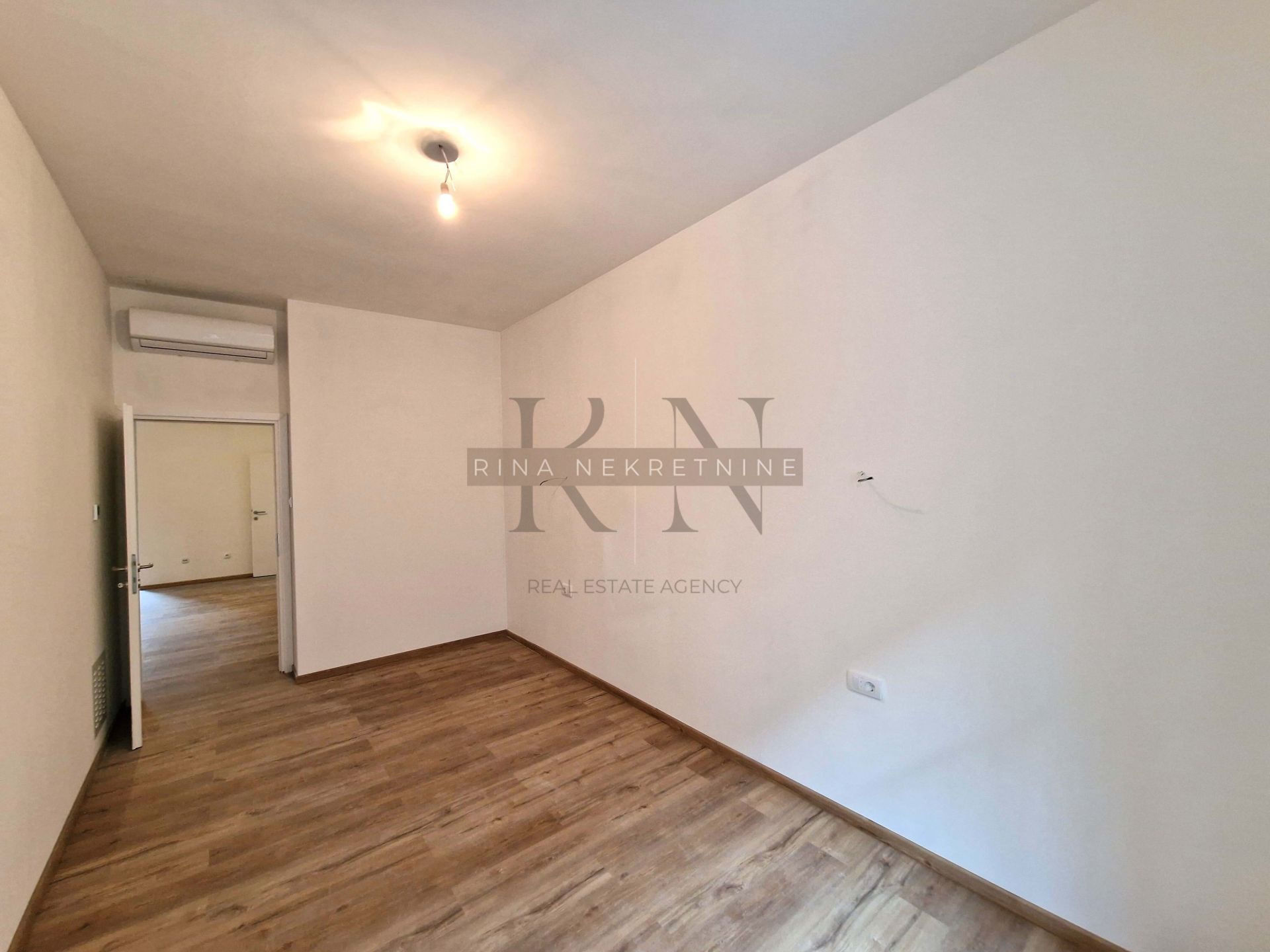 Flat Centar, Gornji Grad - Medveščak, Brešćenskog, 86,17m2