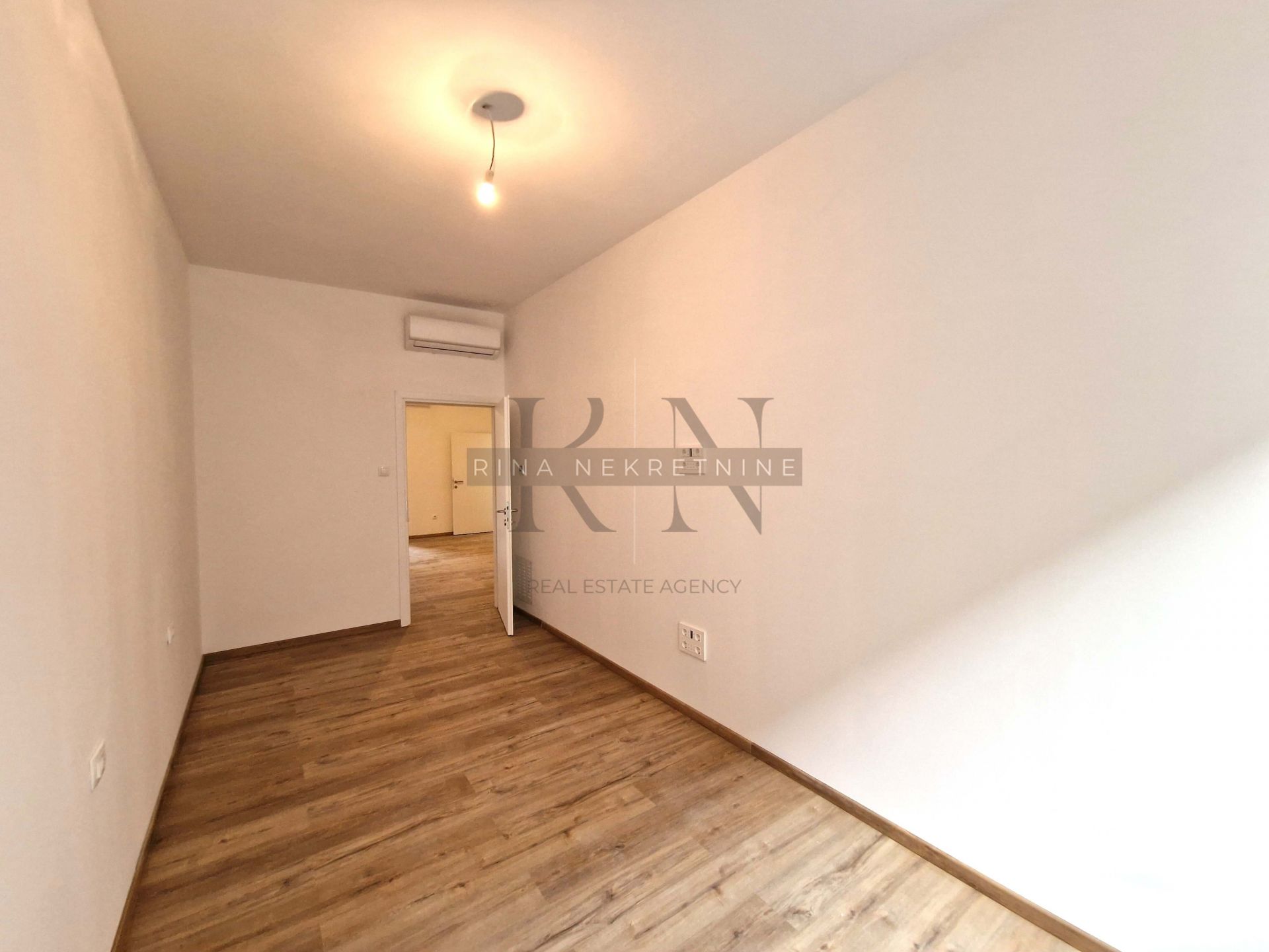 Flat Centar, Gornji Grad - Medveščak, Brešćenskog, 86,17m2