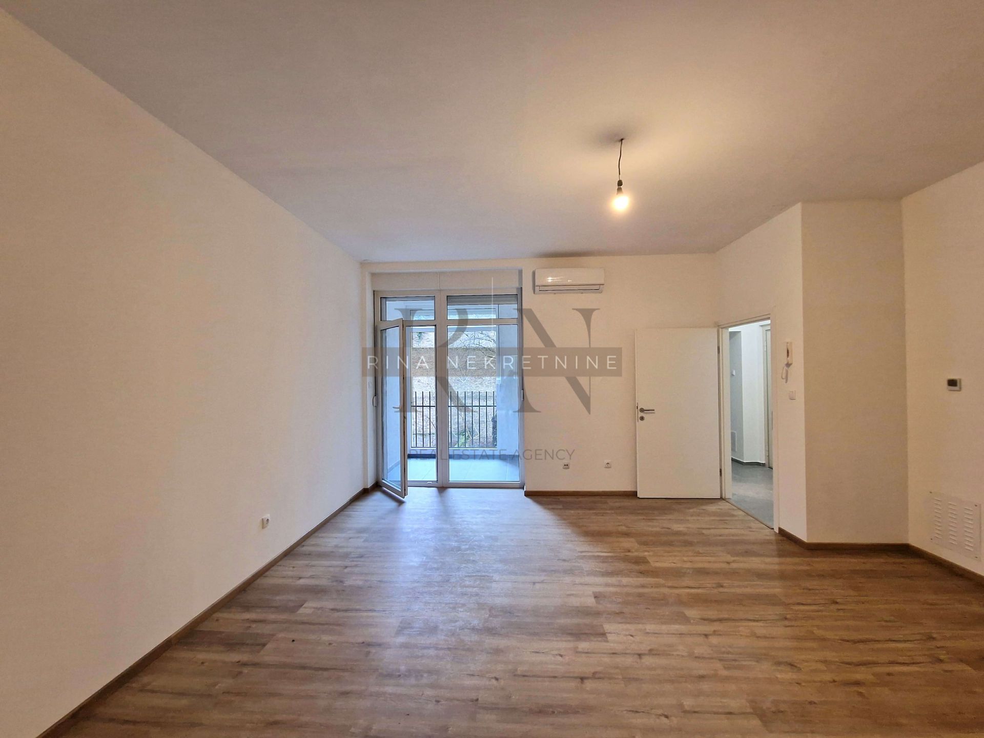 Flat Centar, Gornji Grad - Medveščak, Brešćenskog, 86,17m2
