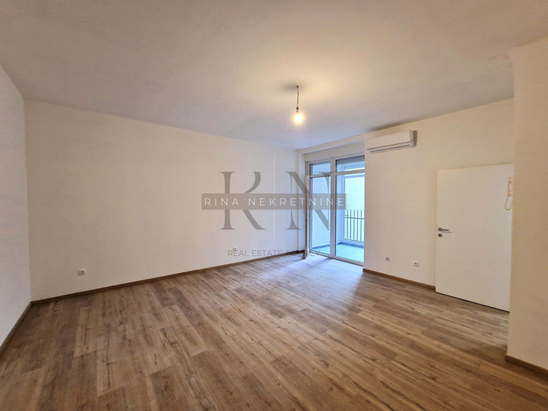 Flat Centar, Gornji Grad - Medveščak, Brešćenskog, 86,17m2