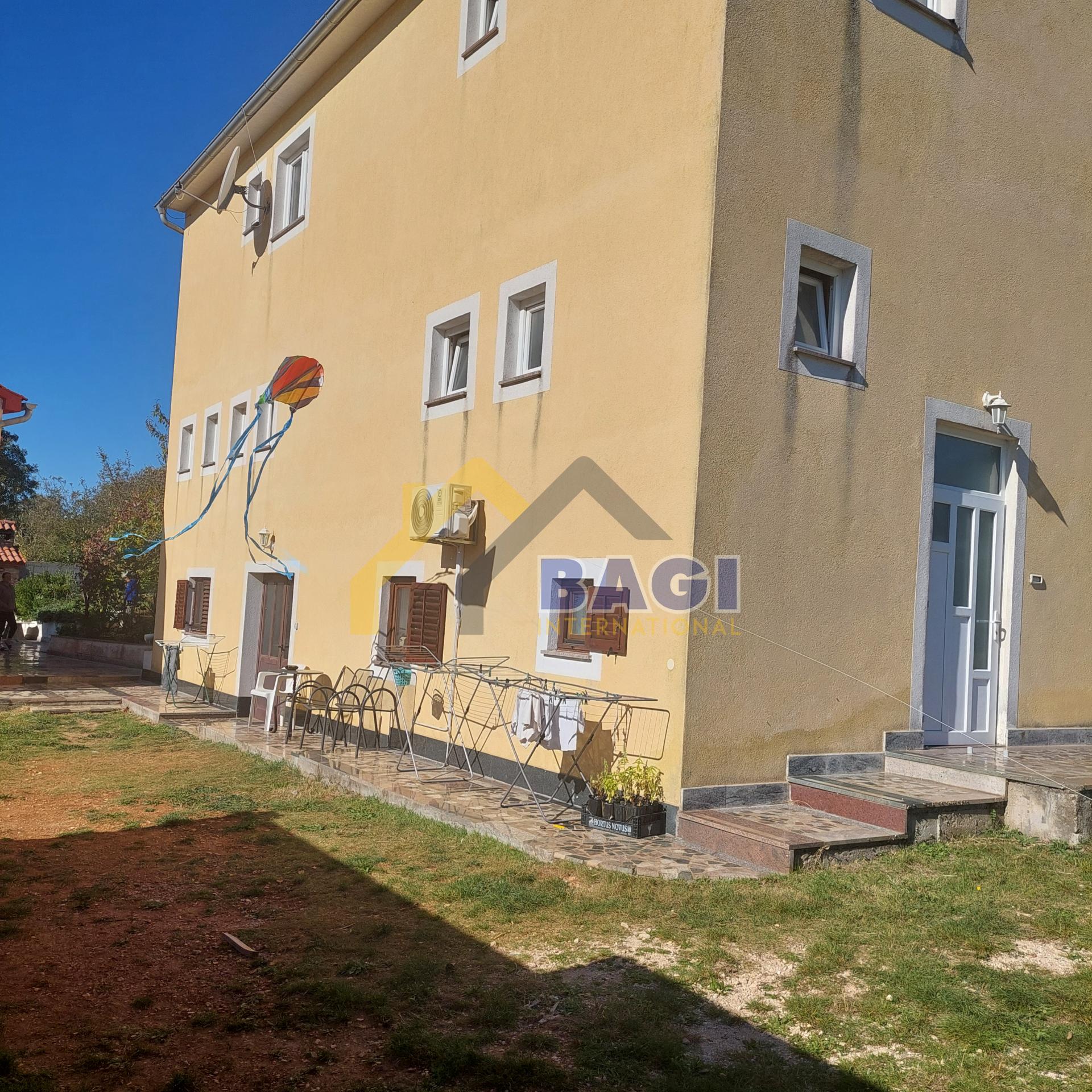 PRILIKA ROVINJ OKOLICA-KUĆA SA 4 STANA+POSLOVNI PROSTOR