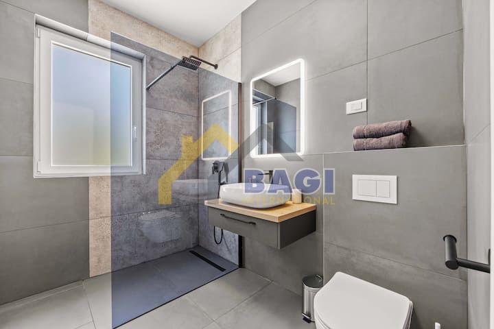 Svetvinčenat, Štokovci - modern villa