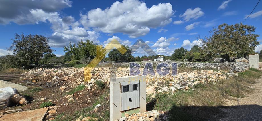 Building land Čabrunići, Svetvinčenat, 547m2