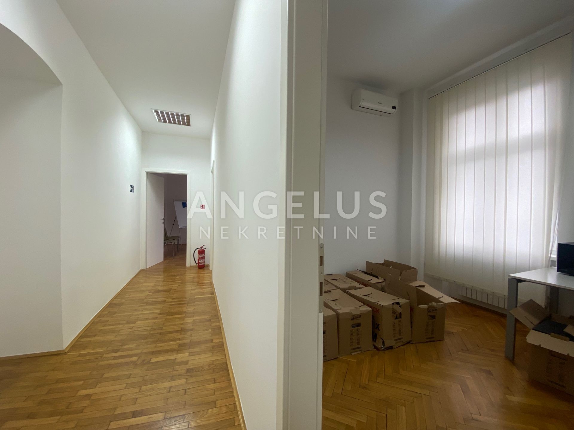 Zagreb, Centar - građanski stan/poslovni prostor 185m2