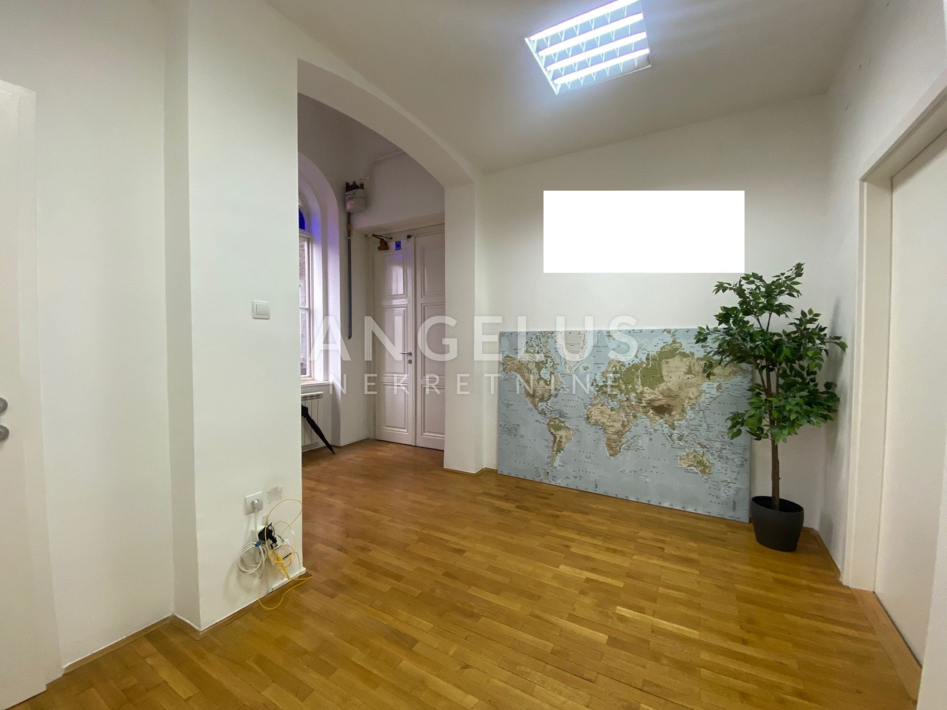 Zagreb, Centar - građanski stan/poslovni prostor 185m2