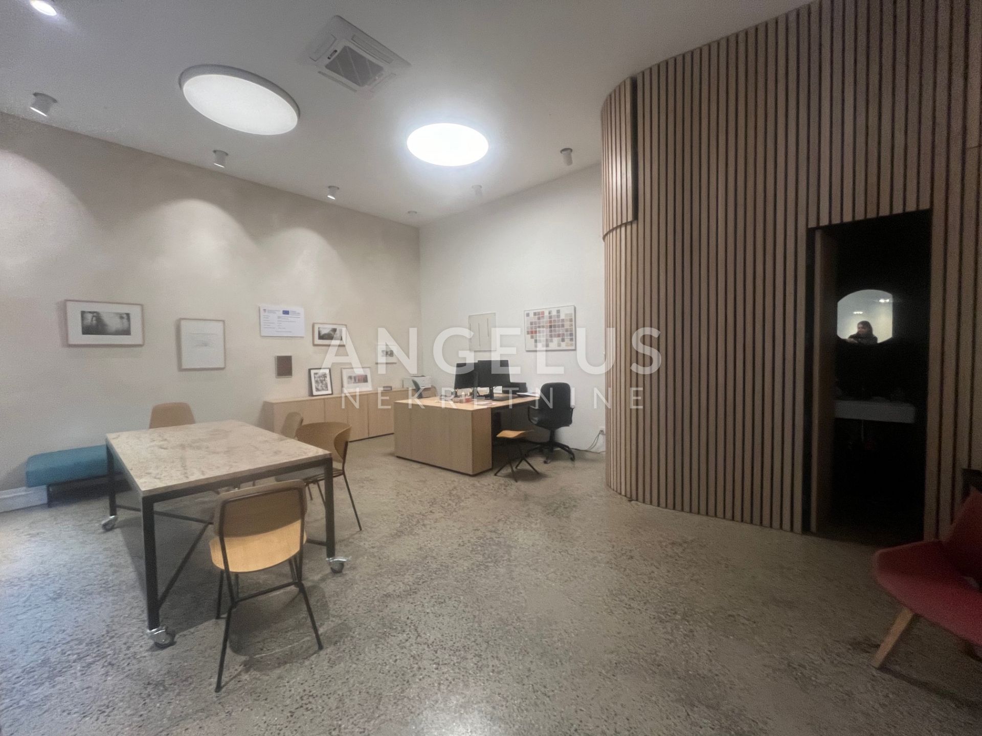 Zagreb, centar-lokal za prodaju, 40 m2