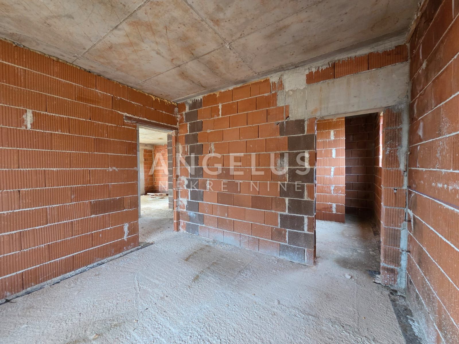 Istra, Barban - Roh Bau vila s bazenom, 174m2, prodaja!