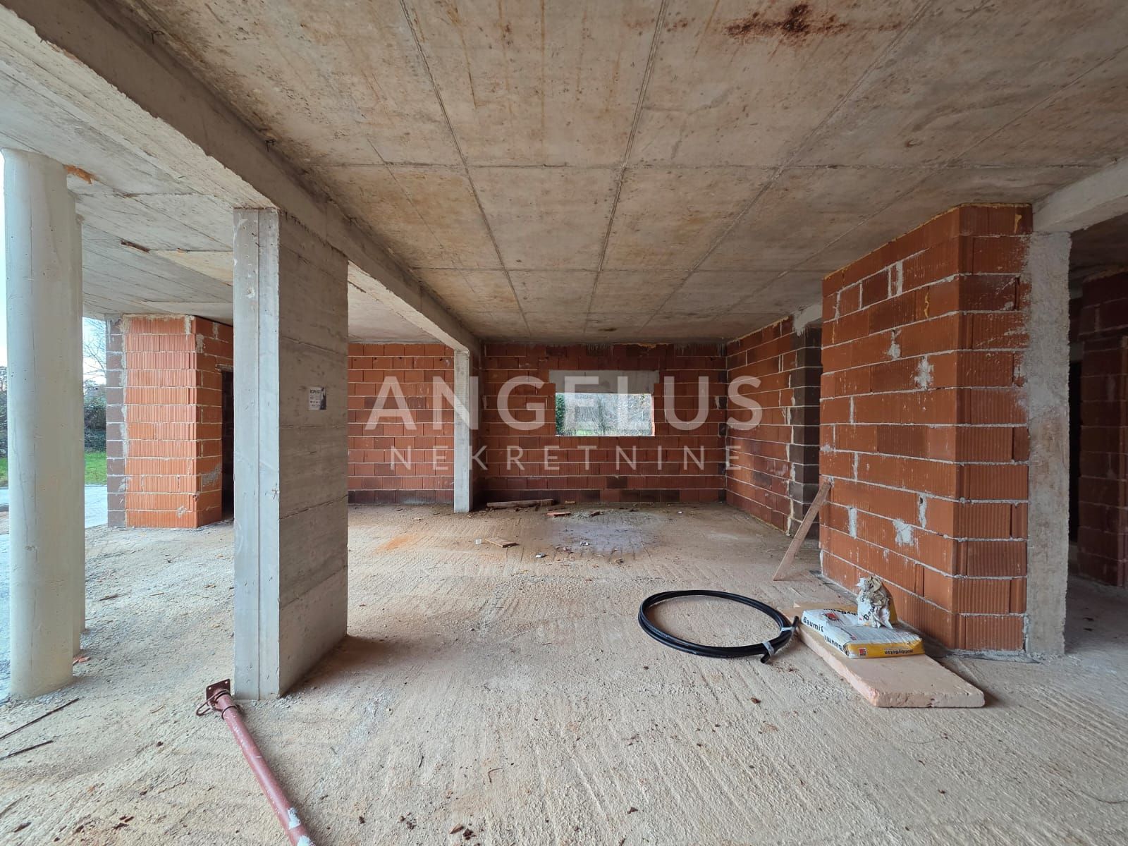 Istra, Barban - Roh Bau vila s bazenom, 174m2, prodaja!