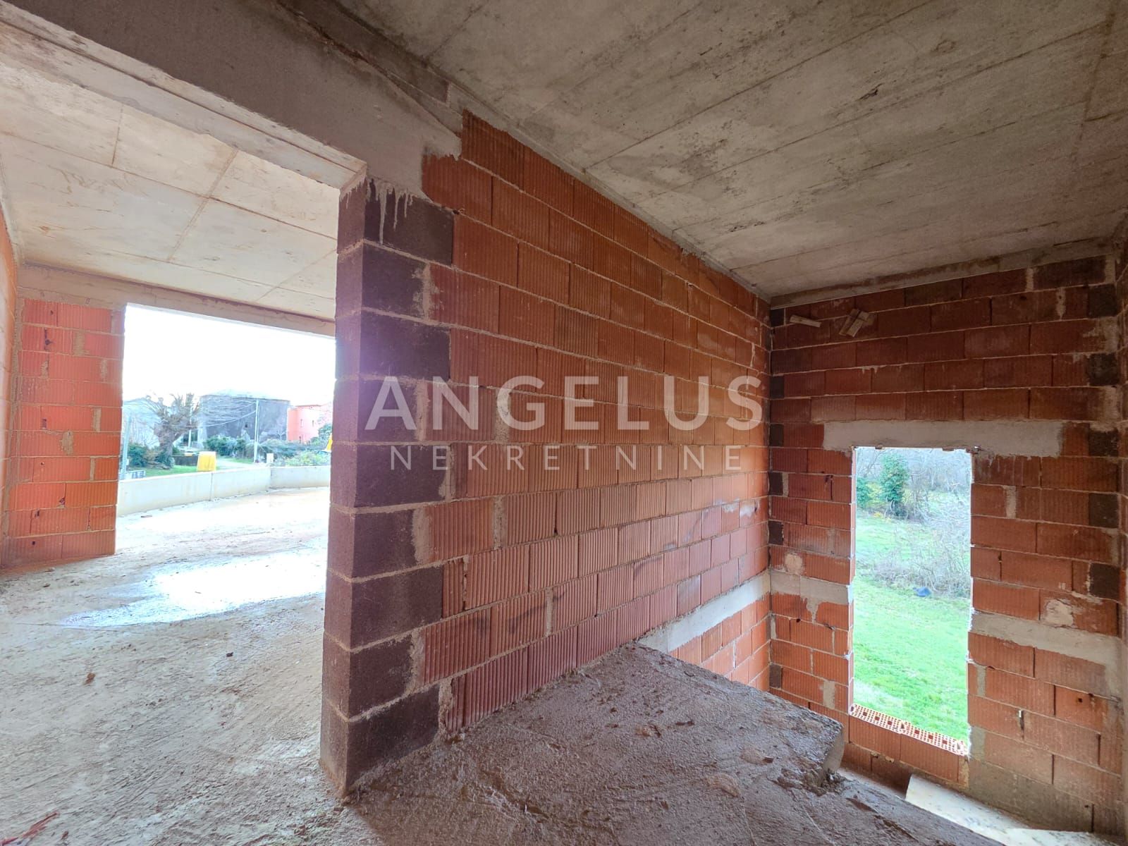 Istra, Barban - Roh Bau vila s bazenom, 174m2, prodaja!