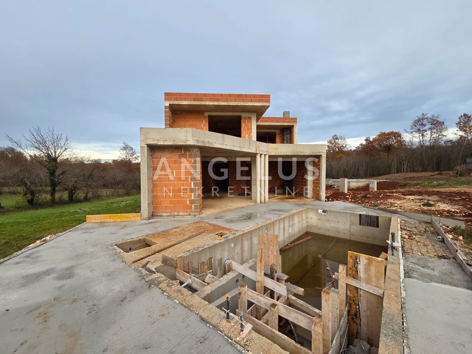 Istra, Barban - Roh Bau vila s bazenom, 174m2, prodaja!