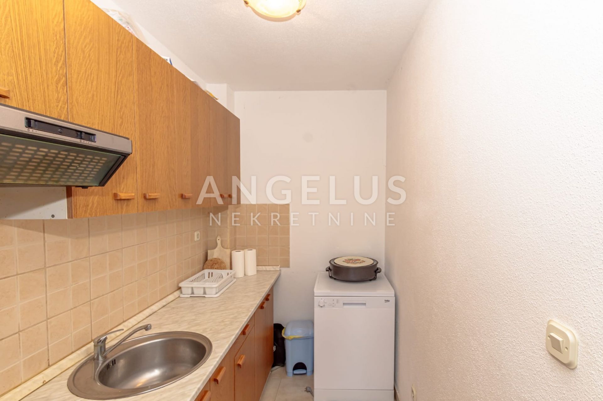 Trogir, Čiovo Okrug - one bedroom apartment near the sea FOR SALE