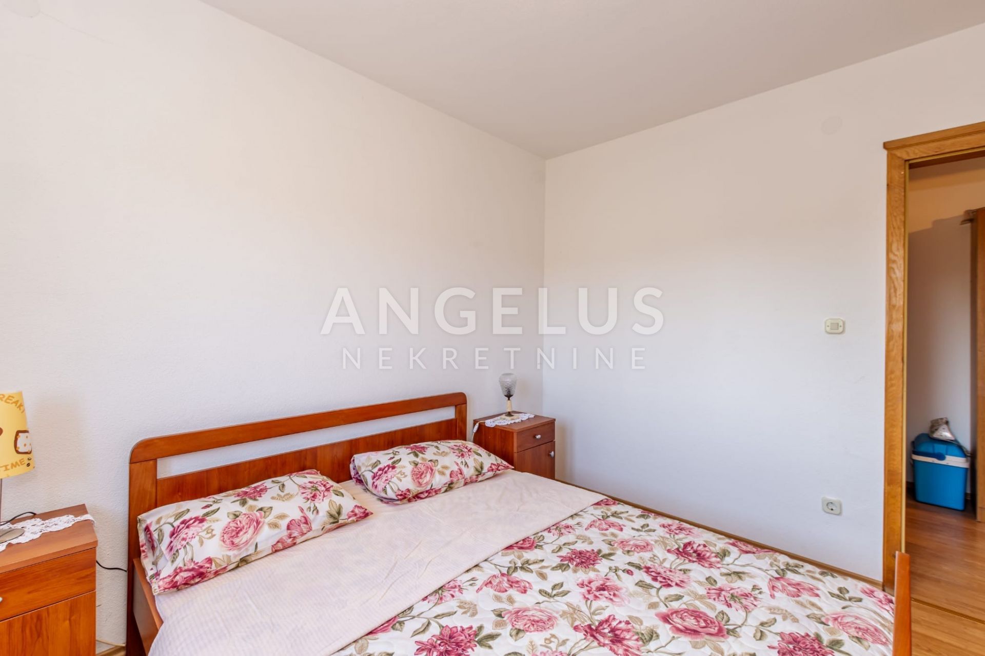 Trogir, Čiovo Okrug - one bedroom apartment near the sea FOR SALE