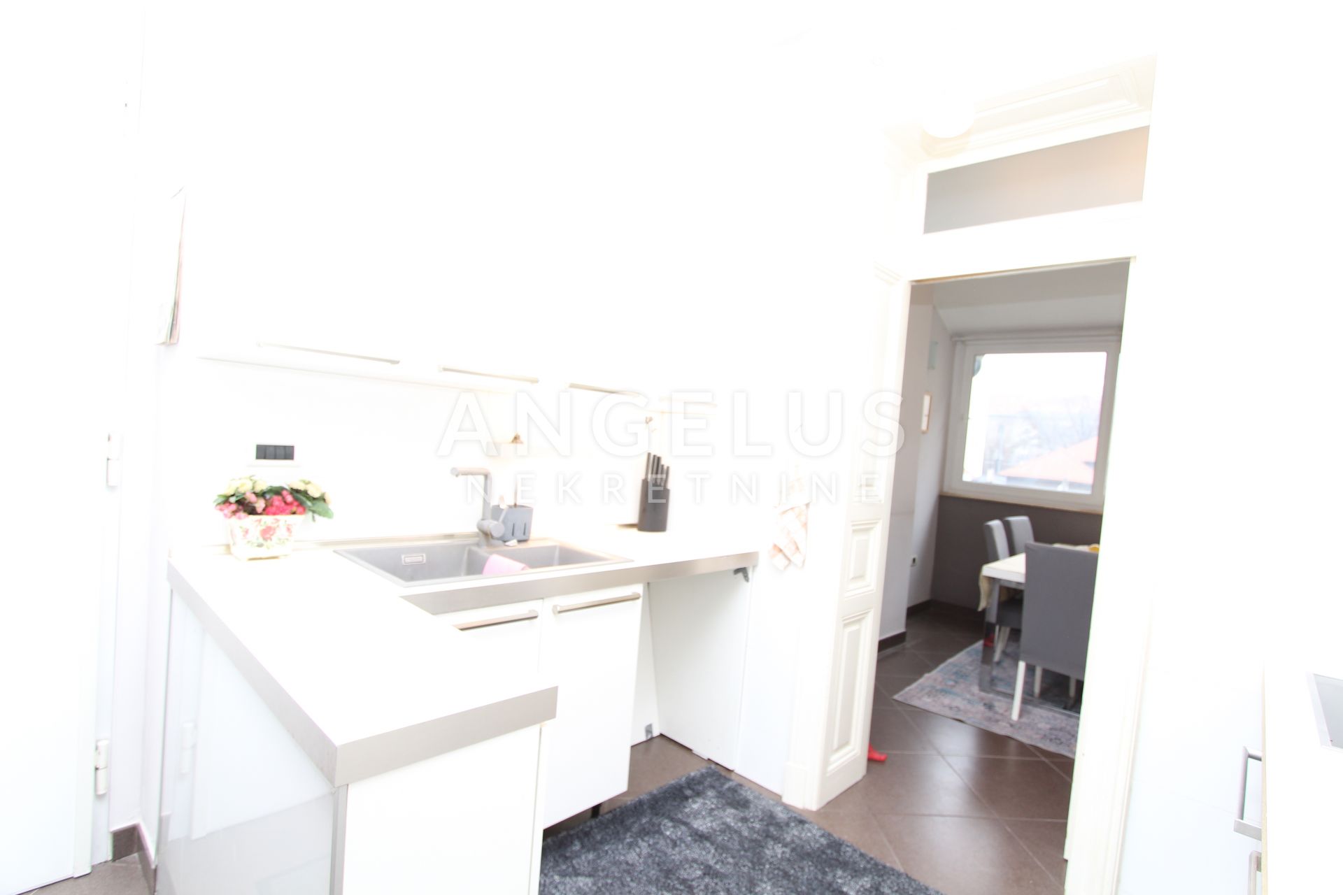 Zagreb, centar-stan za najam, 103 m2