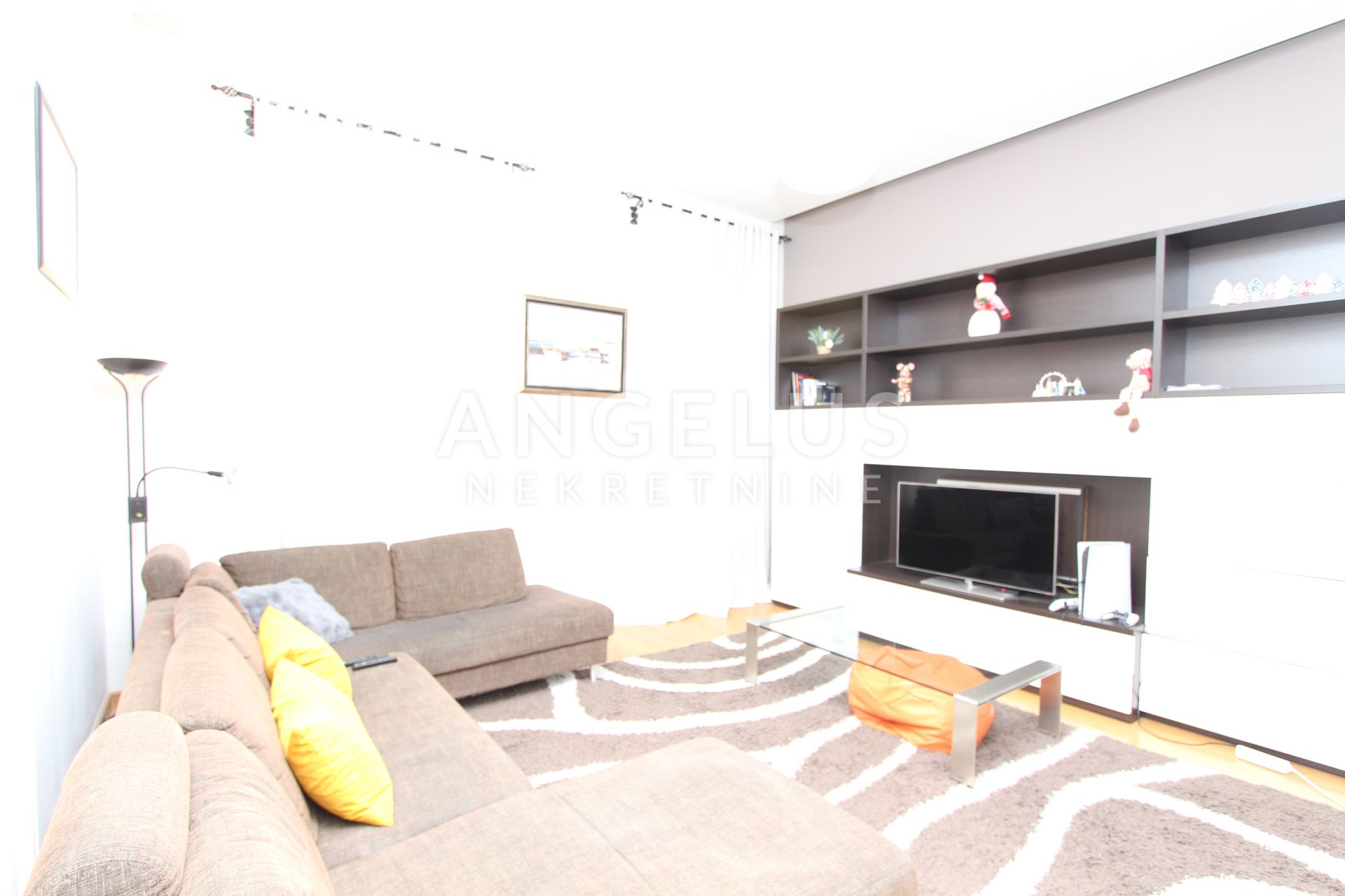 Zagreb, centar-stan za najam, 103 m2