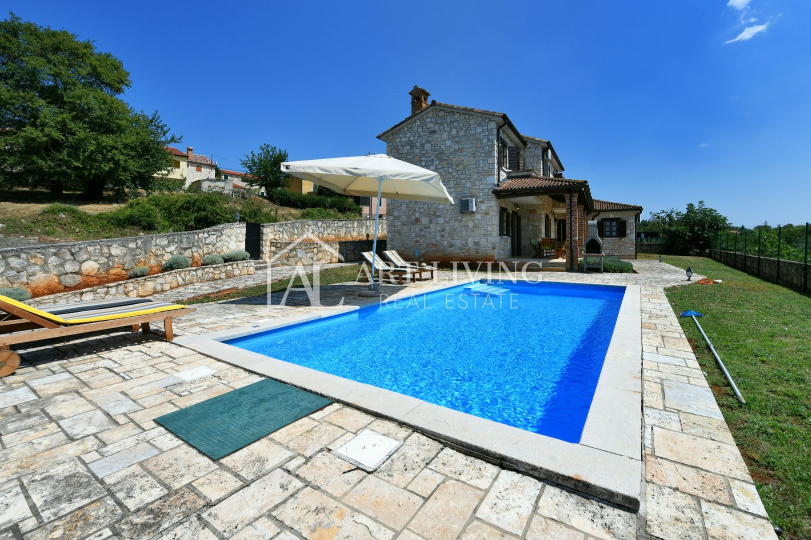 Poreč und Umgebung – rustikale Steinvilla in ruhiger und schöner Lage