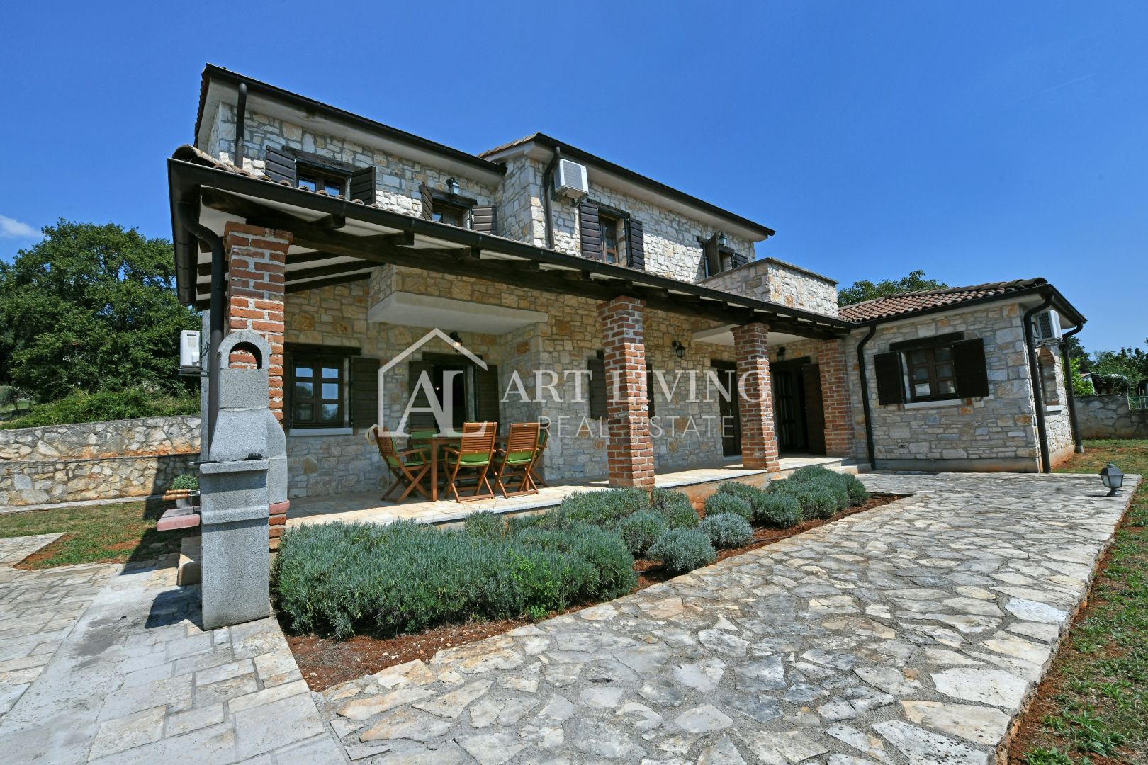 Poreč und Umgebung – rustikale Steinvilla in ruhiger und schöner Lage