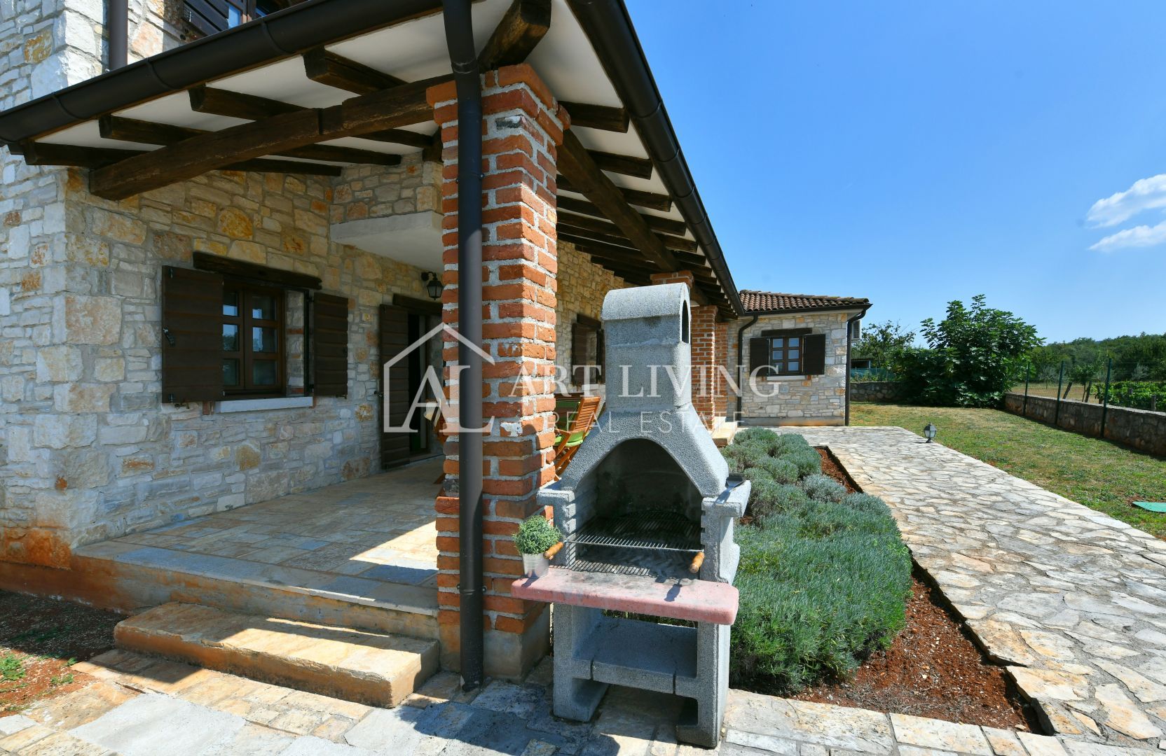 Poreč und Umgebung – rustikale Steinvilla in ruhiger und schöner Lage