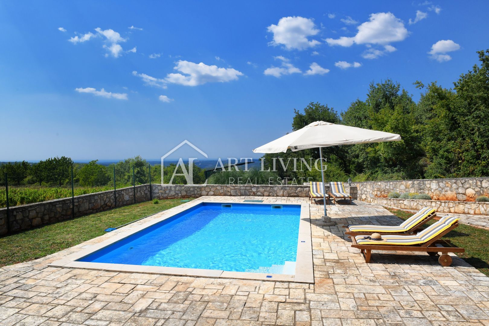 Poreč und Umgebung – rustikale Steinvilla in ruhiger und schöner Lage