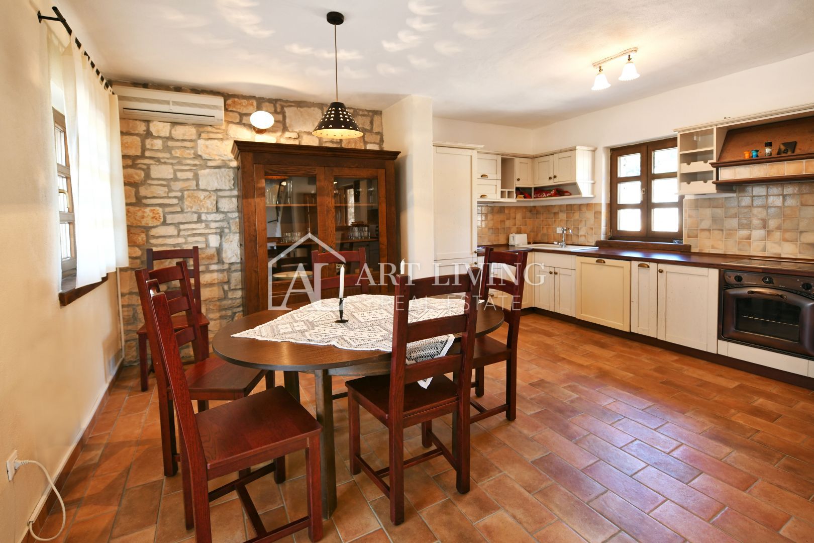 Poreč und Umgebung – rustikale Steinvilla in ruhiger und schöner Lage