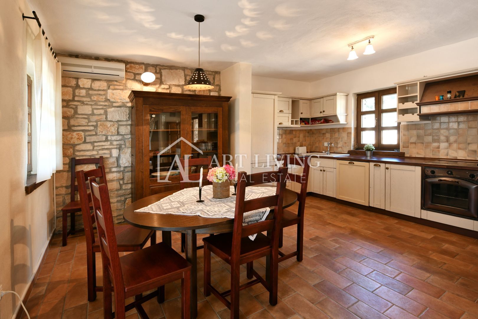 Poreč und Umgebung – rustikale Steinvilla in ruhiger und schöner Lage